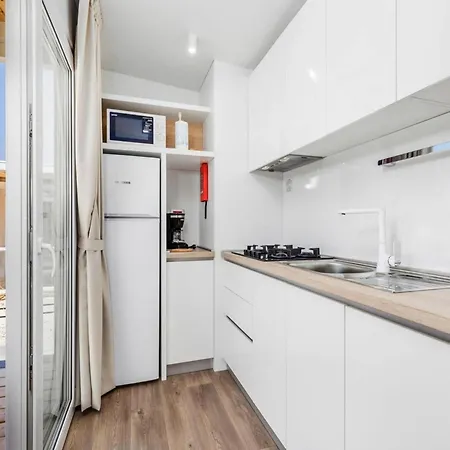 Mobile In By Pusca Bay Vakantiehuis
