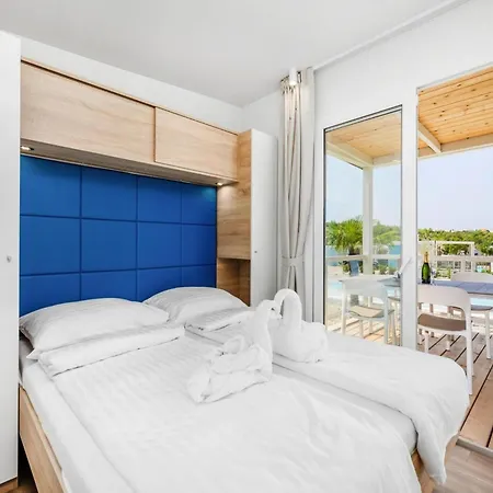 Mobile In By Pusca Bay Vakantiehuis *