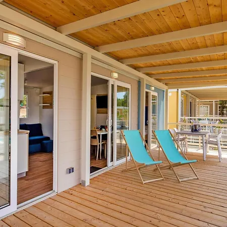 Vakantiehuis Mobile In By Pusca Bay